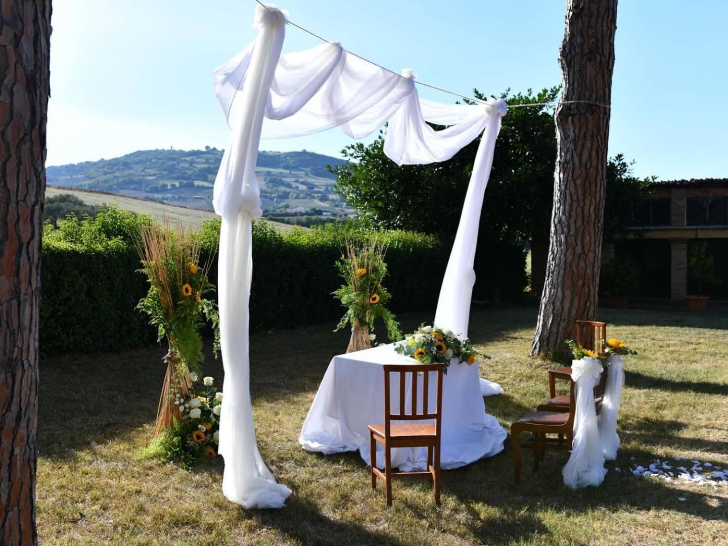 Resort Restaurant Villa Berta San Severino Marche Esterno foto