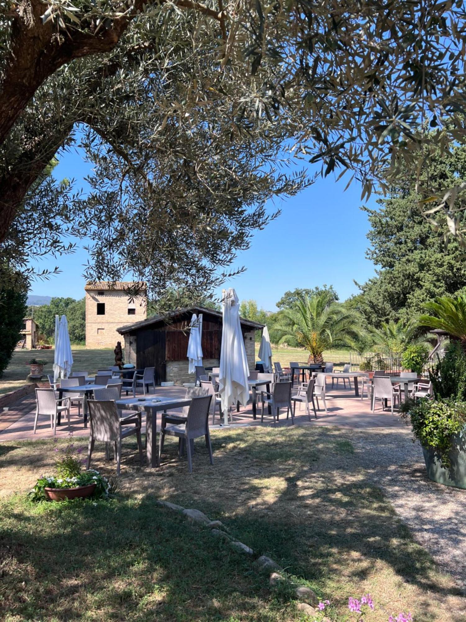 Resort Restaurant Villa Berta San Severino Marche Esterno foto